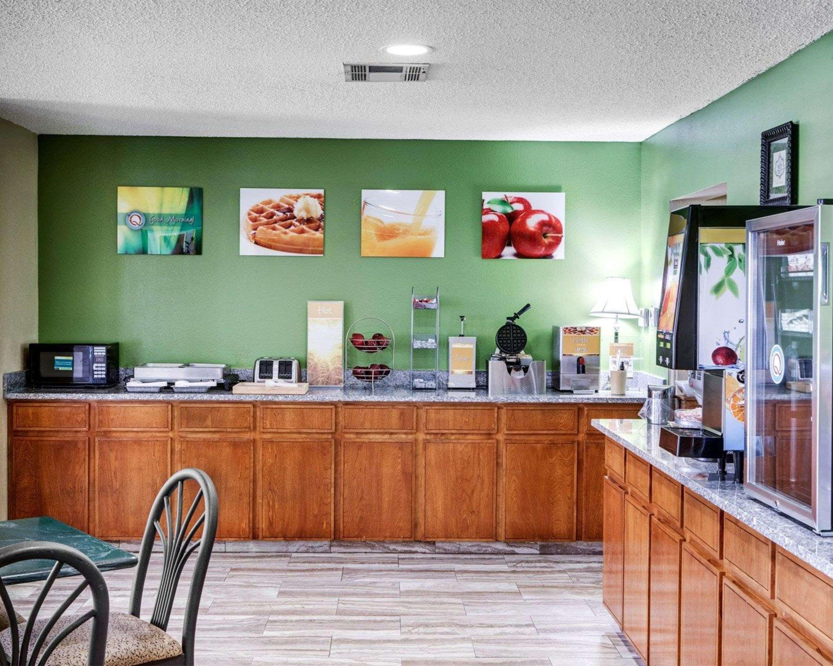 Quality Suites Baton Rouge East - Denham Springs Eksteriør billede