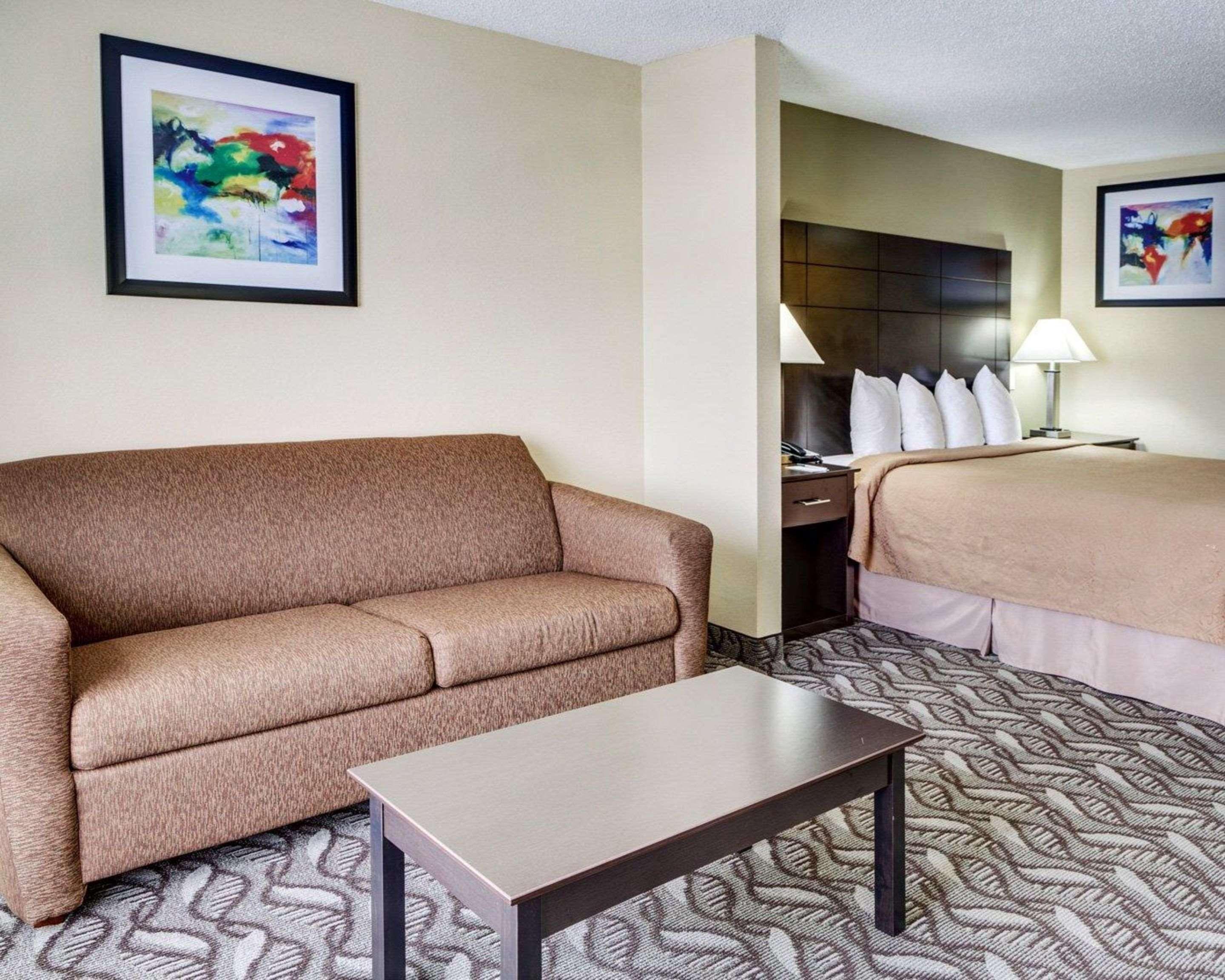 Quality Suites Baton Rouge East - Denham Springs Eksteriør billede