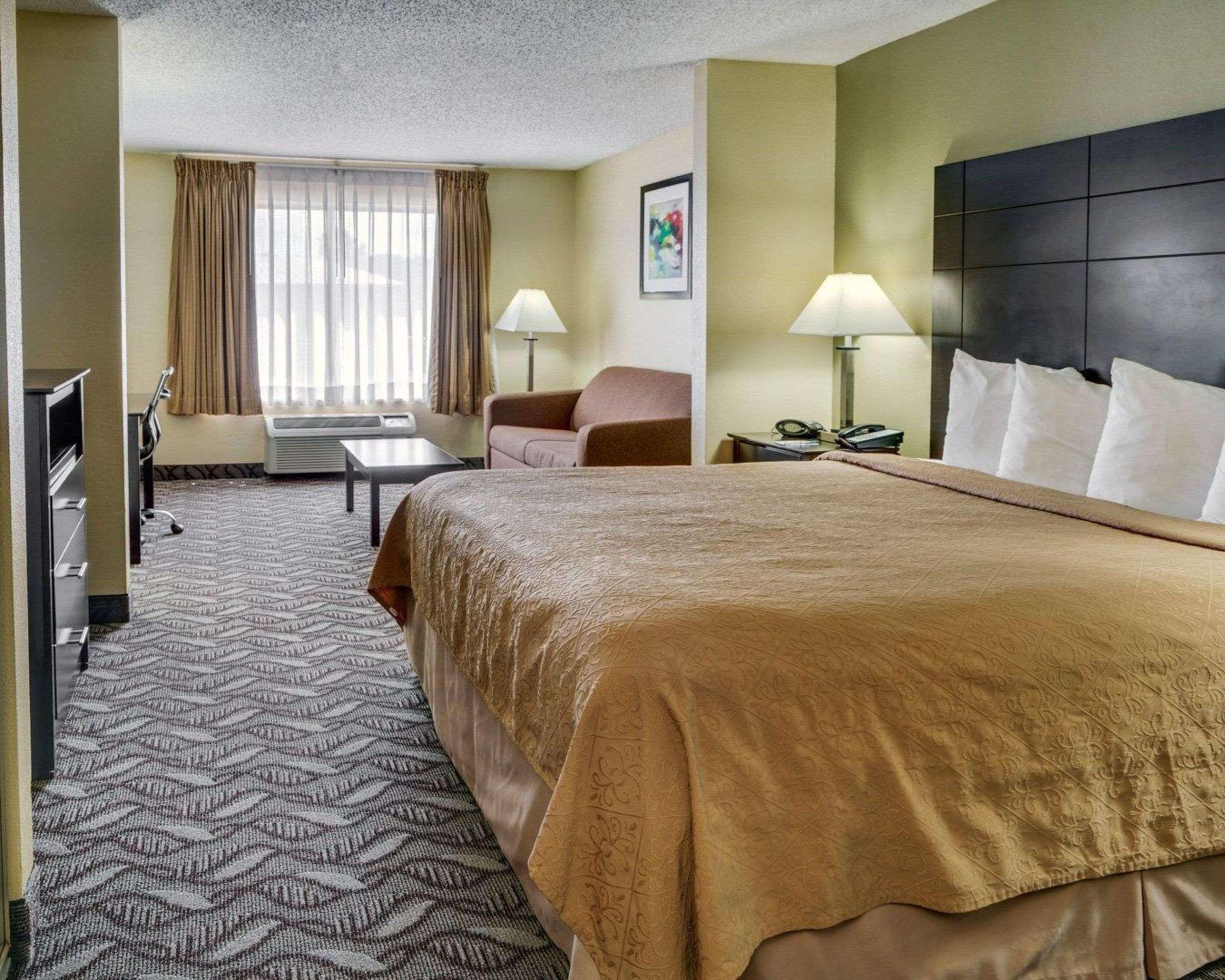 Quality Suites Baton Rouge East - Denham Springs Eksteriør billede