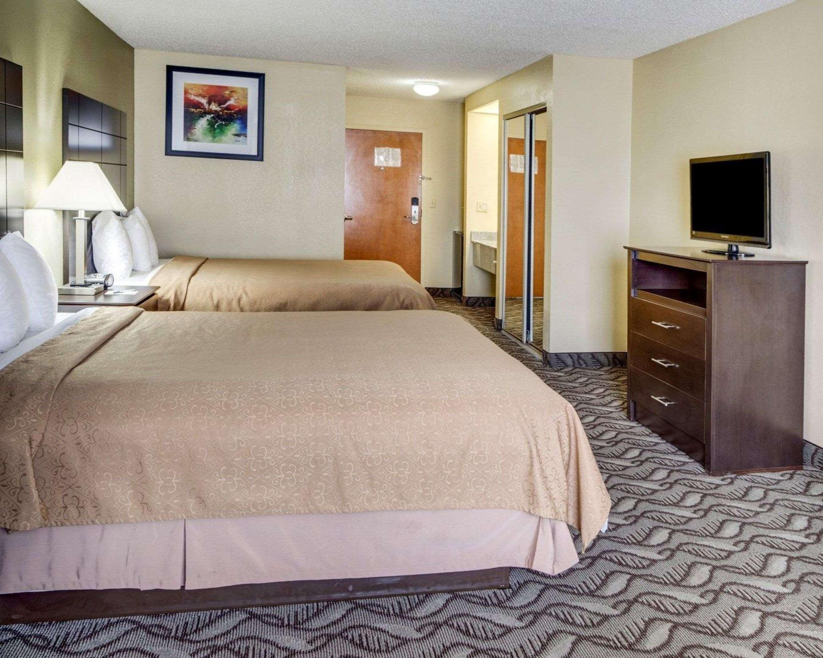 Quality Suites Baton Rouge East - Denham Springs Eksteriør billede